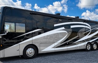 Thor Venetian Bunkhouse | Family Friendly RV