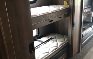2019 Fleetwood RV Discovery 38N