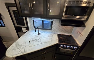 AR's 2022 coachmen freedom express 258bhs