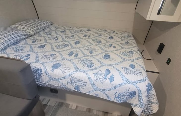 True Queen Bed. All linens and pillows are supplied