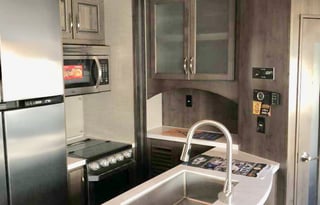 2019 Dutchman Voltage 3605