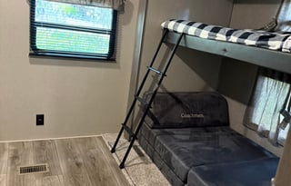 "Adventure Awaits: Cozy & Fun RV Rental!"