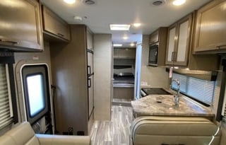 2022 Thor Class C 28A