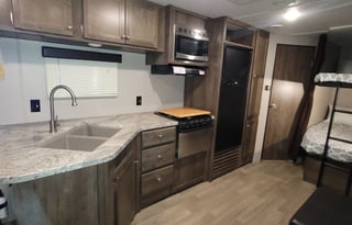 2018 Dutchmen RV Coleman Lantern Series 263BH