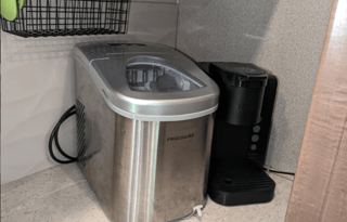 Family Adventure on Wheels 2019 Jayco Greyhawk