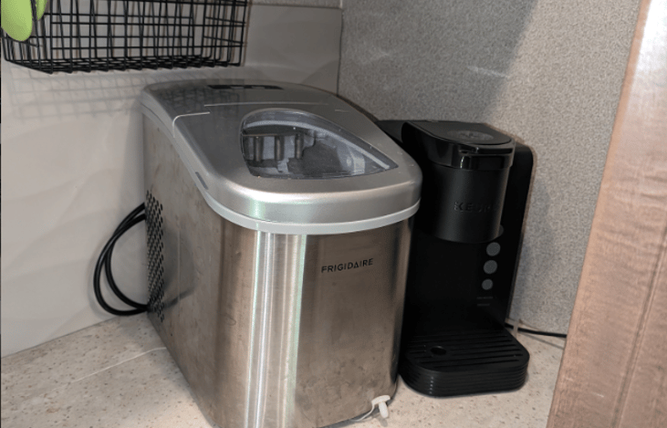 Comes with an ice machine and a Keurig. Coffee and creamer will need to be provided by guest.