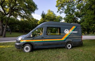 Couples OFF-GRID High Roof Camper Van