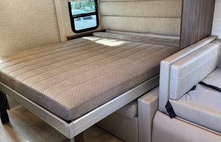 2022 Winnebago Navion 24D