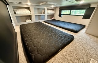 2022 Montana High Country 377FL (BRFL 1811)