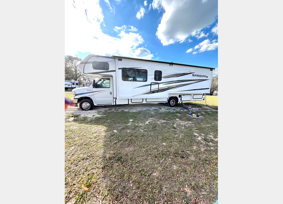 Class C Motor Home rentals in Crisfield
