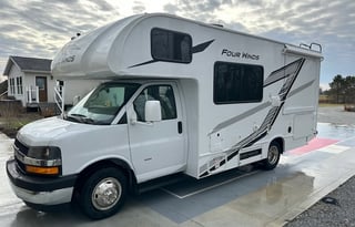 BRAND NEW!! 2025 Thor Four Winds 22B