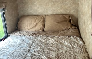 2011 Gulf Stream Stream Lite Sport- FULLY STOCKED