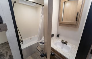 2022 Gulf Stream RV Enlighten BH25