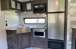 2021 Coleman Lantern 285BH