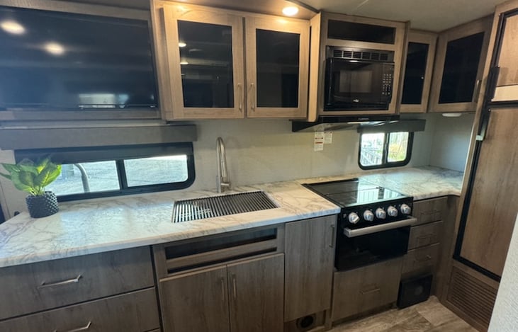 Fully equipped modern kitchen