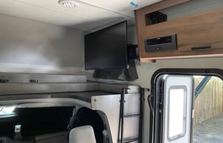 Your Hotel on Wheels, Sleeps Up to 7