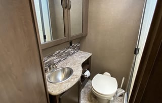 2019 Thor Freedom Elite 30FE from Hoosier RV LLC