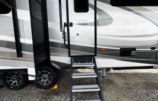 Central Coast classy, comfy camping !