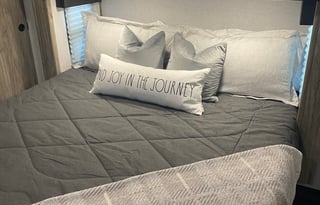 2021 Forest River Arctic Wolf 3550 Suite