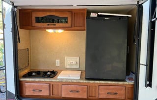 Cozy Shabby Chic, w/ Outdoor Ktchn