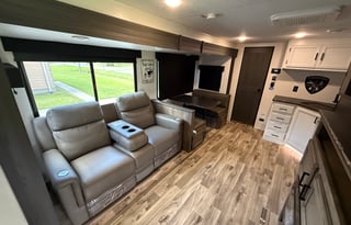 2024 Venture RV Stratus SR281VBH