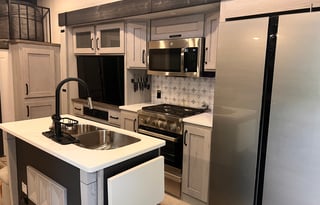 Spacious Family Friendly Luxury 5th Wheel 2BR/2BA