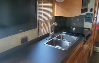 Suite RV Rentals | CLEAN | Family & Pet Friendly!