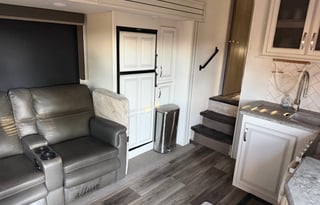 2021 Keystone RV Cougar Half-Ton 24RDS