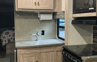 PRISTINE PARADISE-2017 Sunseeker 2860DS