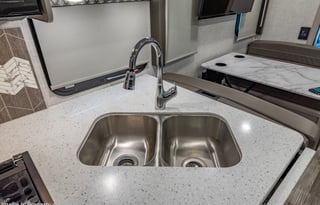 2022 Thor Motor Coach Hurricane 31C