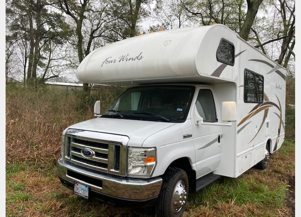 Class C Motor Home rentals in Bolivar Peninsula