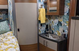 2017 Winnebago Navion 24J