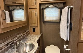 Sunshine Cruiser – All Inclusive Resort on Wheels