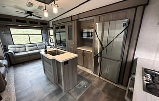 Luxurious Camping in a 2022 Crossroads Cameo