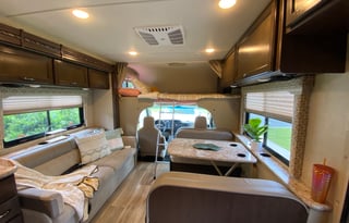 2018 Thor Freedom Elite 30 FE “GUS”