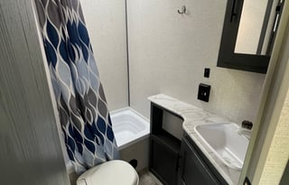Sparkling Clean & Fully Stocked Travel Trailer