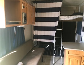 Forest River RV Sandpiper 272RBBS