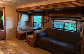 MoJo's 2012 Jayco Jay Flight Sleeps 6-7