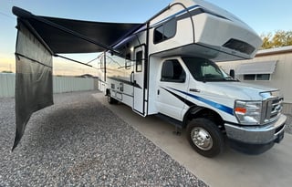 C-1 "Dragonfly" Luxury Class-C Camping!! Sleeps 7