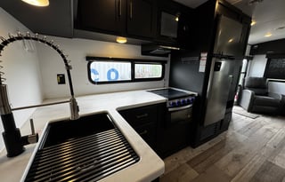 (NEW) Luxury Camper, with Delivery and set up!!!