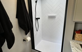 2024 Luxurious, Loaded & Spacious 2 Bdrm Pets Free