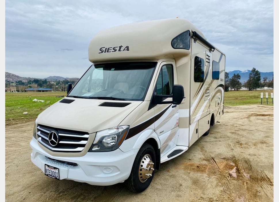 Class C Motor Home rentals in Menifee