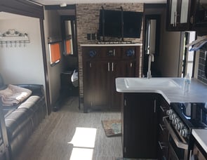 Prime Time RV Tracer Breeze 26DBS