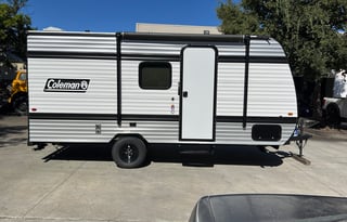 2025 Coleman 17B Cozy Nomad