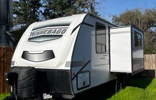 2021 Winnebago Minnie Winnie adventure RV