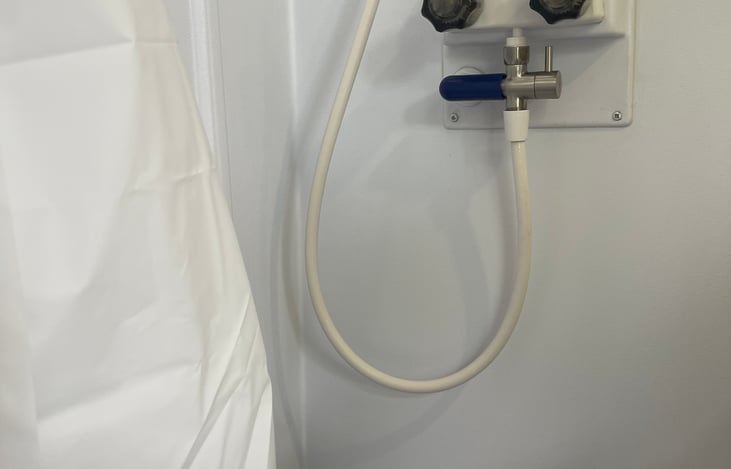 Water minimizer valve