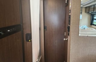 2018 THOR Motor Coach 30.3 Class A