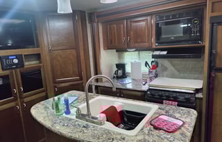 Delivery Only    2015 Forest River Tracer Air