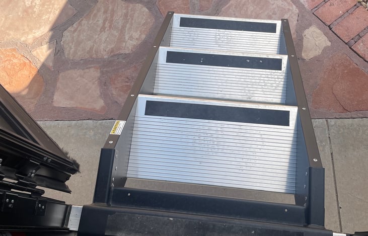 Galvanized Entry steps aluminum and stainless steel ( excellent condition)