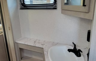 Spacious Family & Pet Friendly RV Rental